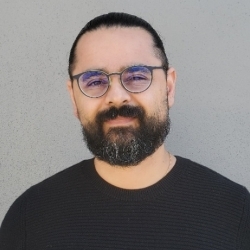 michael  savvides